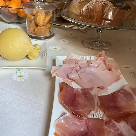 Alojamento de Acomodação e Pequeno-almoço Uria & *